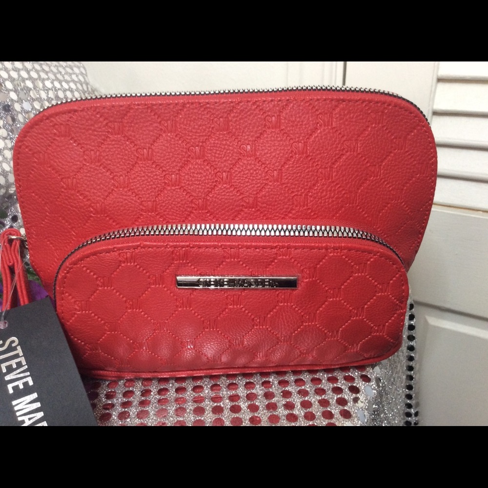 Steve Madden wristlet handbag clutch red